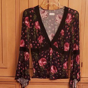 Fabulous Valentino top with bell bottom sleeves!